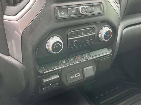 Used 2021 GMC Sierra 3500 4x4 Crew Cab w/ Convenience Package image 29