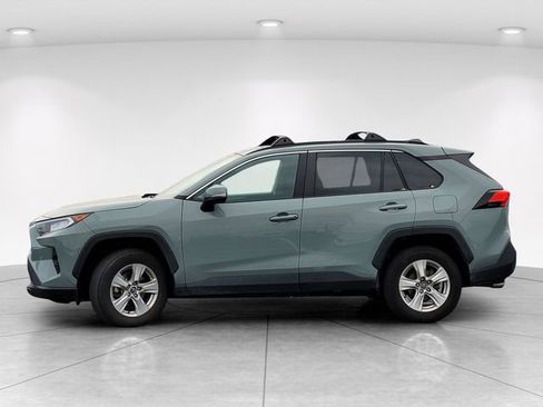 Used 2021 Toyota RAV4 XLE w/ Convenience Package image 7