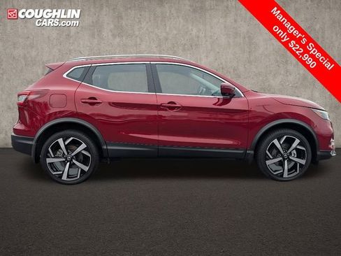 Used 2022 Nissan Rogue Sport SL w/ Premium Package image 8