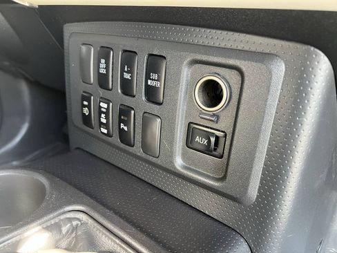 Used 2008 Toyota FJ Cruiser 4WD image 34