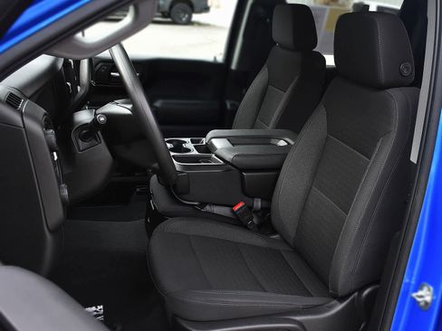 Used 2025 Chevrolet Silverado 1500 Custom w/ Turbomax Blackout Package image 9