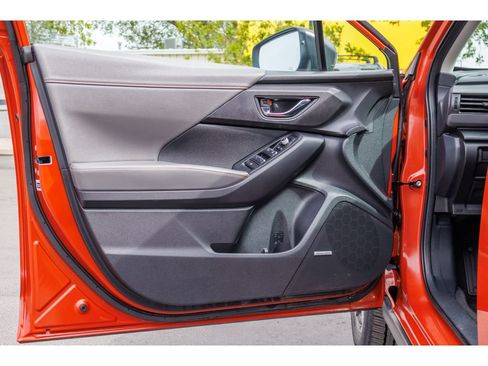 Used 2024 Subaru Crosstrek 2.5i Limited AWD/4WD image 18