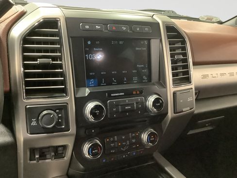 Used 2018 Ford F250 Platinum w/ Platinum Ultimate Package AWD/4WD image 17