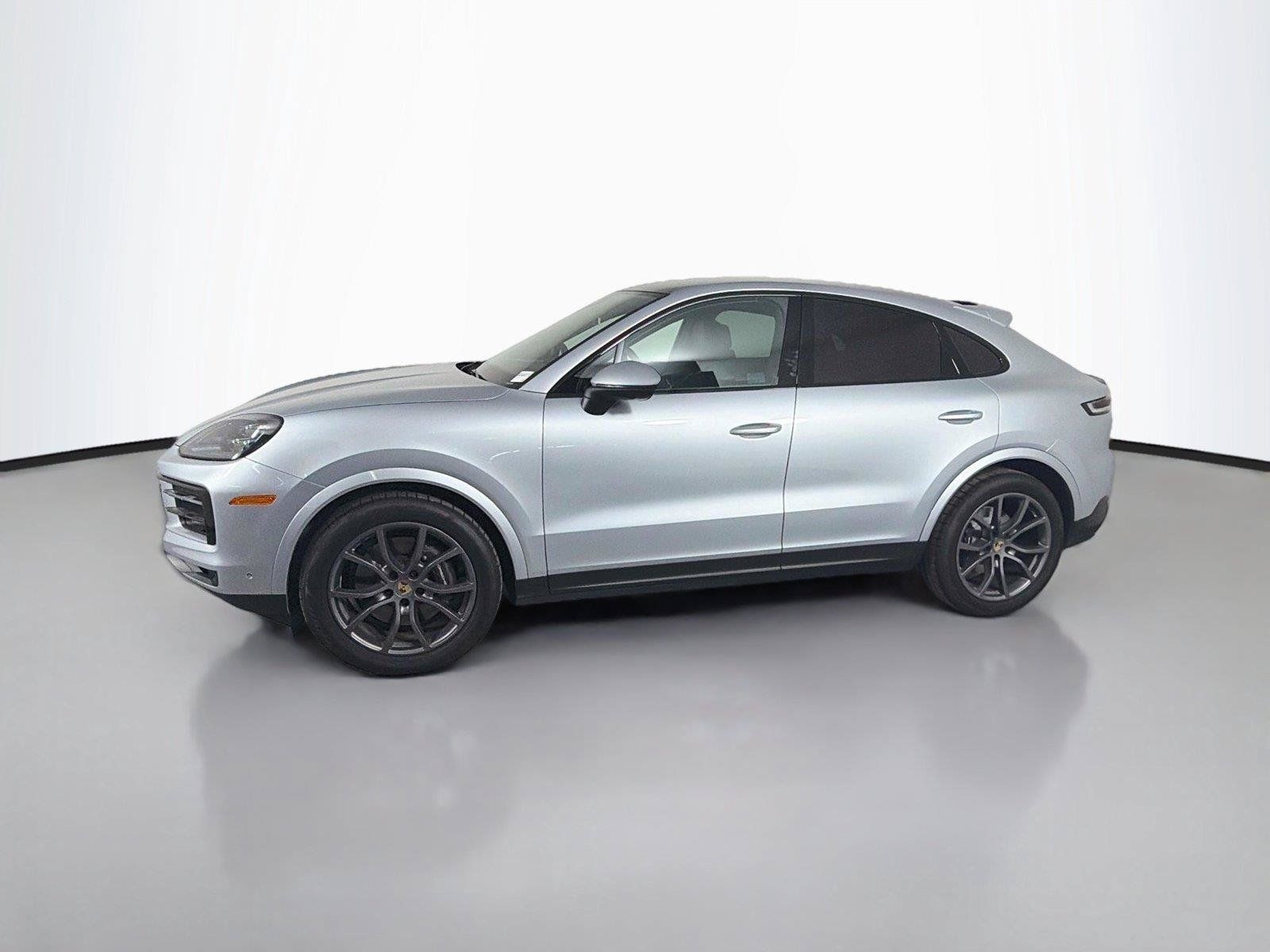 Certified 2024 Porsche Cayenne Coupe AWD/4WD image 2