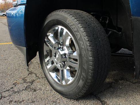 Used 2019 Chevrolet Silverado 2500 High Country w/ Duramax Plus Package image 32