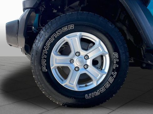 Used 2019 Jeep Wrangler Sport AWD/4WD image 10