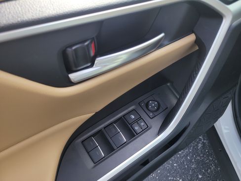 Used 2025 Toyota RAV4 XLE Premium image 19