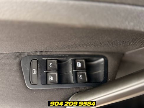 Used 2016 Volkswagen e-Golf SE FWD image 15