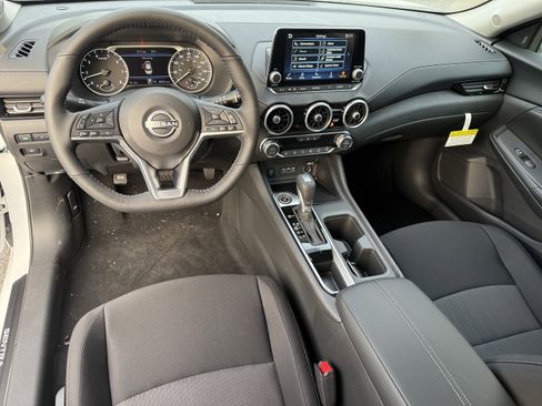 New 2025 Nissan Sentra SV w/ Trunk Package image 11