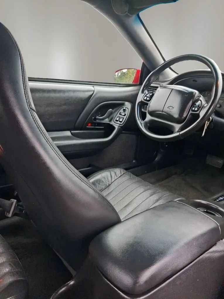 Used 2002 Chevrolet Camaro Z28 w/ SS Performance/Appearance Pkg RWD image 37