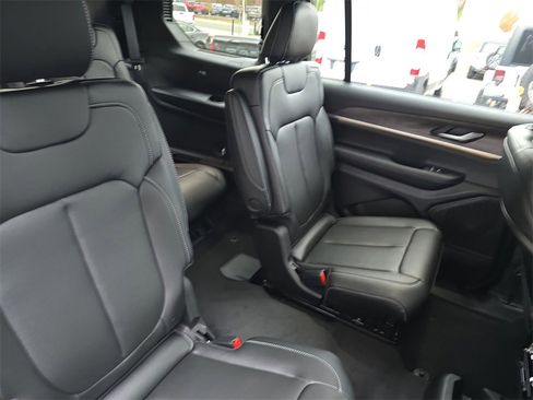 New 2025 Jeep Grand Cherokee L Limited w/ MOPAR Finishing Package image 11