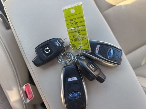 Used 2017 Subaru Outback 3.6R Limited image 49