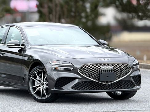 Used 2025 Genesis G70 2.5T image 44