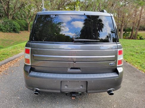 Used 2019 Ford Flex SE image 6