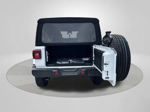 New 2024 Jeep Wrangler Unlimited Sahara AWD/4WD image 27