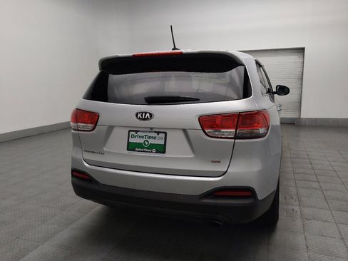 Used 2017 Kia Sorento L FWD image 7