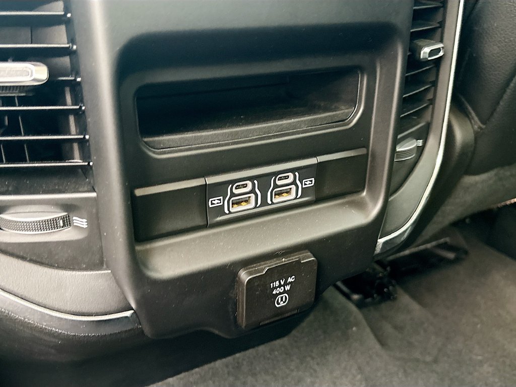Used 2022 RAM 1500 Laramie AWD/4WD image 24
