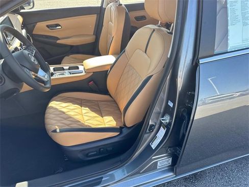 New 2025 Nissan Sentra SV w/ SV Premium Package image 25