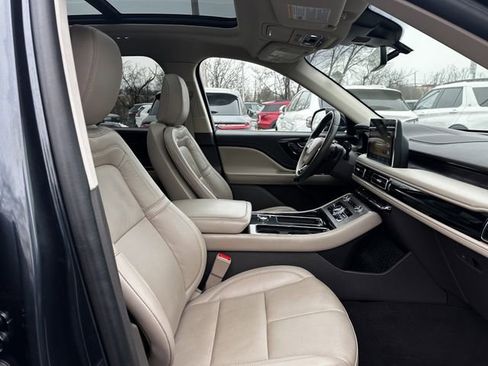 Certified 2023 Lincoln Aviator Reserve w/ Elements Package Plus image 32