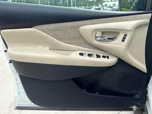 Used 2021 Nissan Murano SL w/ SL Moonroof Package AWD/4WD image 13