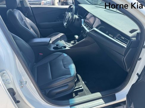 Used 2022 Kia Niro EX Premium FWD image 26