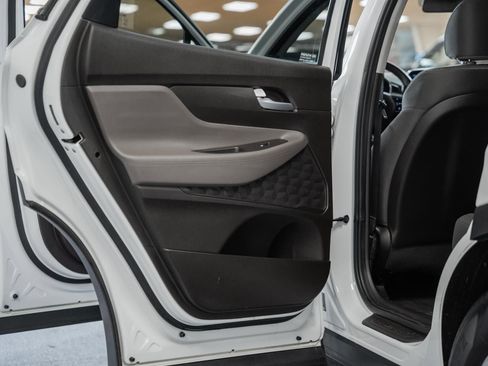 Used 2020 Hyundai Santa Fe SE image 37