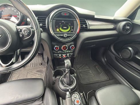 Used 2017 MINI Cooper S image 9