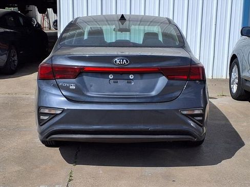 Used 2021 Kia Forte Sedan image 2