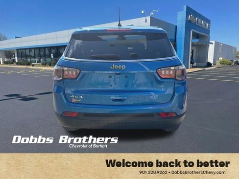 Used 2023 Jeep Compass Sport image 4