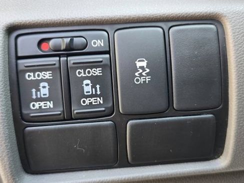 Used 2016 Honda Odyssey SE image 20