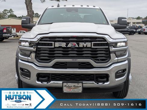 New 2026 RAM 5500 Tradesman w/ Chrome Appearance Group AWD/4WD image 3