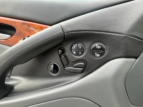 Used 2006 Mercedes-Benz SL 500 image 31