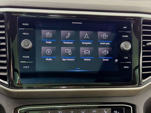 Used 2022 Volkswagen Atlas Cross Sport SE w/ Panoramic Sunroof Package image 14