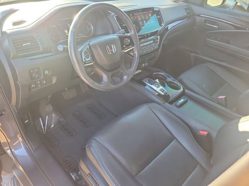 Used 2022 Hyundai Kona SE image 24