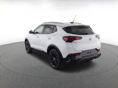 Used 2024 Buick Encore GX Sport Touring FWD image 5