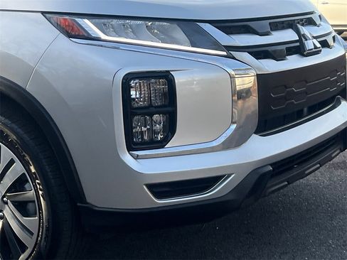 Used 2024 Mitsubishi Outlander Sport SE image 9