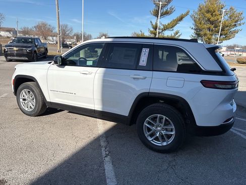 New 2026 Jeep Grand Cherokee Laredo X AWD/4WD image 21