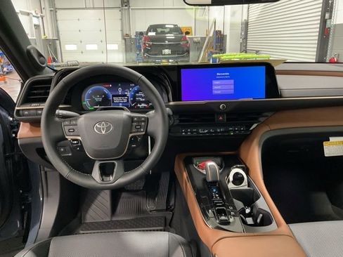 New 2026 Toyota Crown Limited image 12