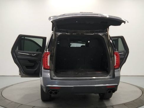 Used 2021 GMC Yukon Denali w/ Denali Premium Package AWD/4WD image 14