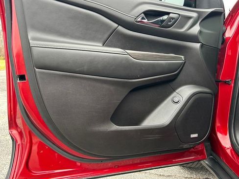 Used 2023 GMC Acadia SLT image 20