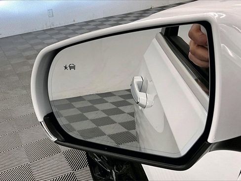 Used 2025 Cadillac CT4 Premium Luxury image 31