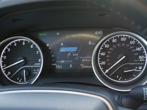 Used 2023 Toyota Camry XLE image 32