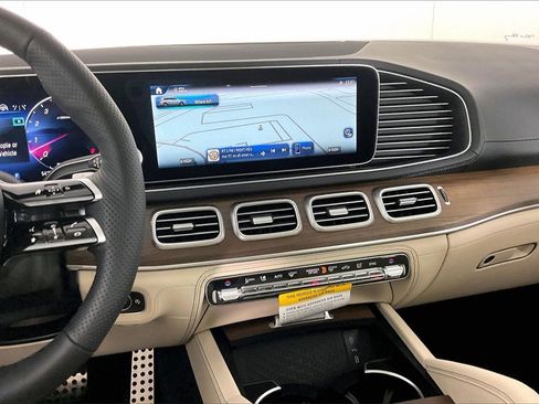 New 2026 Mercedes-Benz GLS 450 4MATIC image 7