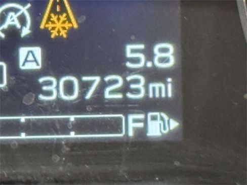 Used 2023 Subaru Crosstrek 2.0i Premium image 2