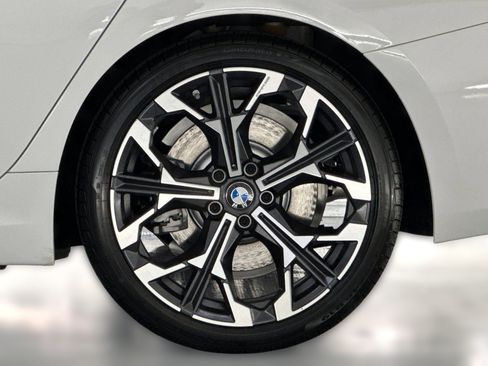 Used 2026 BMW 330i Sedan w/ M Sport Package RWD image 11