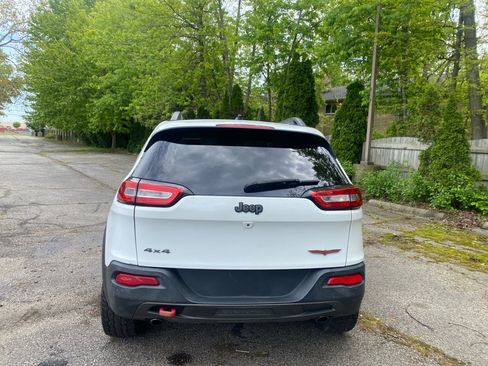 Used 2014 Jeep Cherokee Trailhawk AWD/4WD image 4