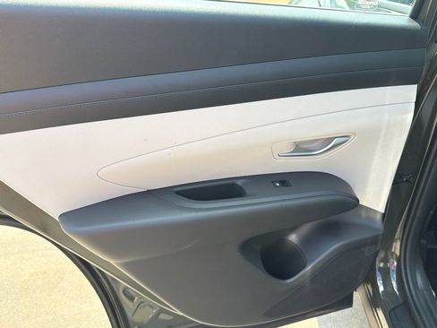 Used 2026 Hyundai Tucson SE FWD image 21