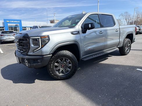 Used 2024 GMC Sierra 1500 AT4X AWD/4WD image 5