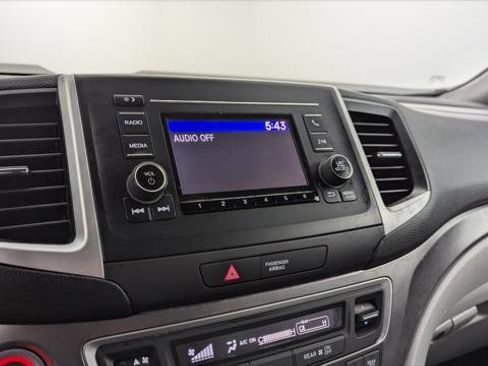 Used 2019 Honda Pilot LX image 24