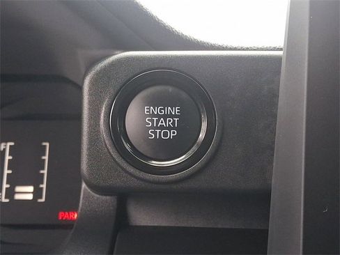 Certified 2025 Toyota Tacoma SR image 21